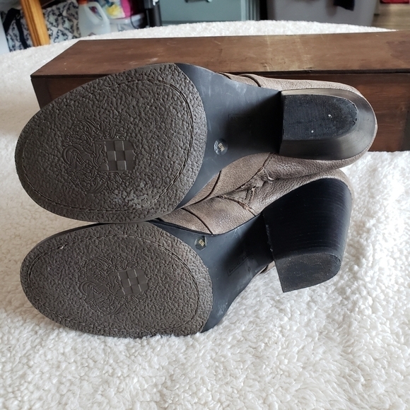 Vince Camuto Belta Brown Leathed Boots - Picture 4 of 8